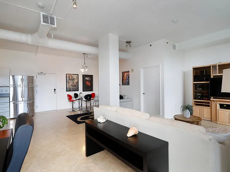 444 NE 30th St #502 — Photo 5