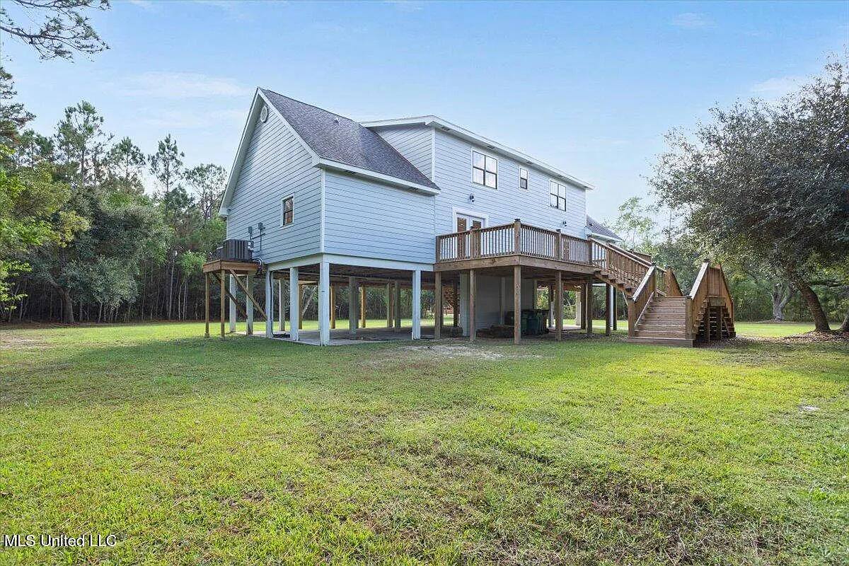 5 bed, 4.0 bath, 2930 sqft, $3,250 — Photo 3