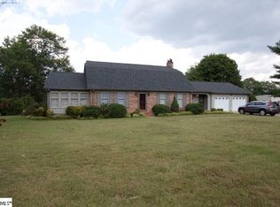 312 N Suber Rd, Greer, SC 29651