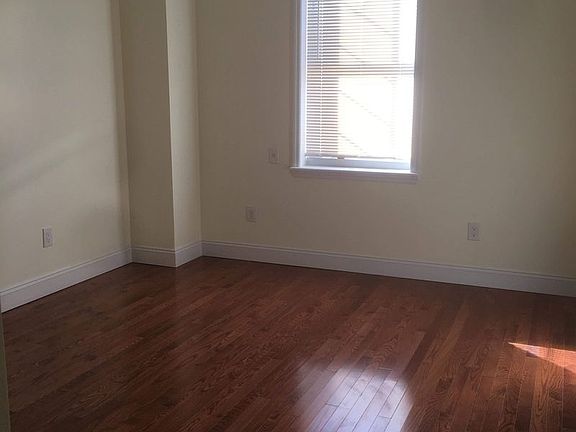 5th image of 2118 83rd St APT 1