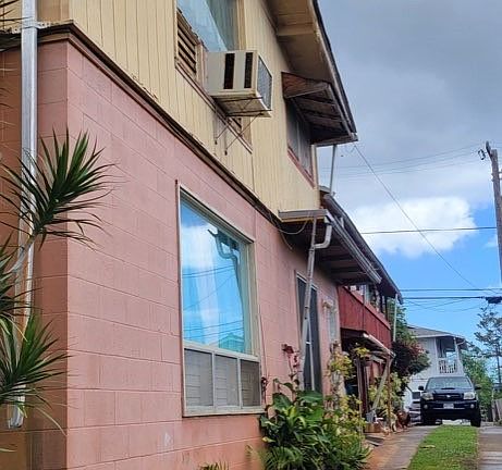 3rd image of 1524 Meyers St