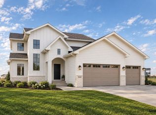 679 SW 15th St, Grimes, IA 50111