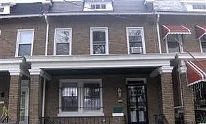 906 Hamilton St NW photo 1