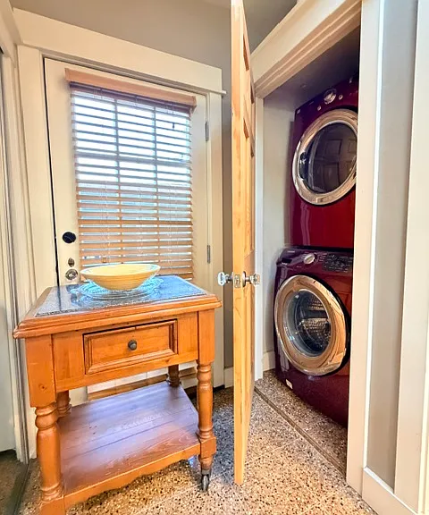 2409 Vancouver Ave — Photo 13