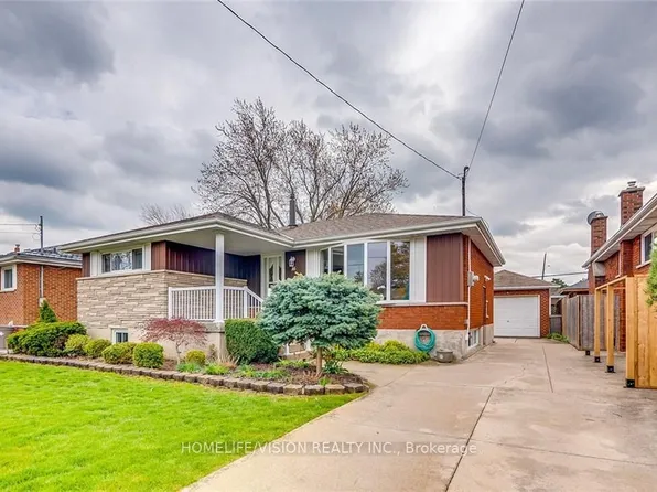 16 Nova Dr, Hamilton, ON L8T 2P3