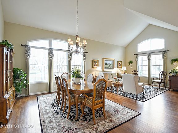 3rd image of 1657 Hickory Dr