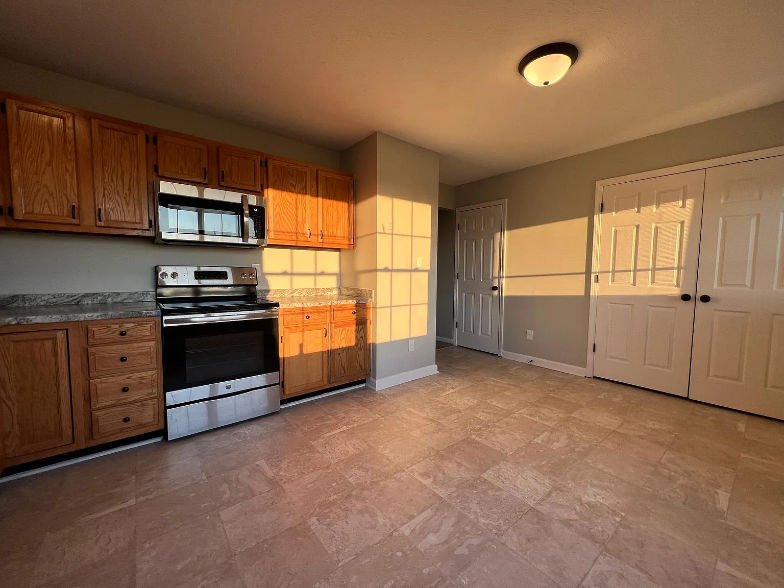 331 Colby Ridge Blvd — Photo 3