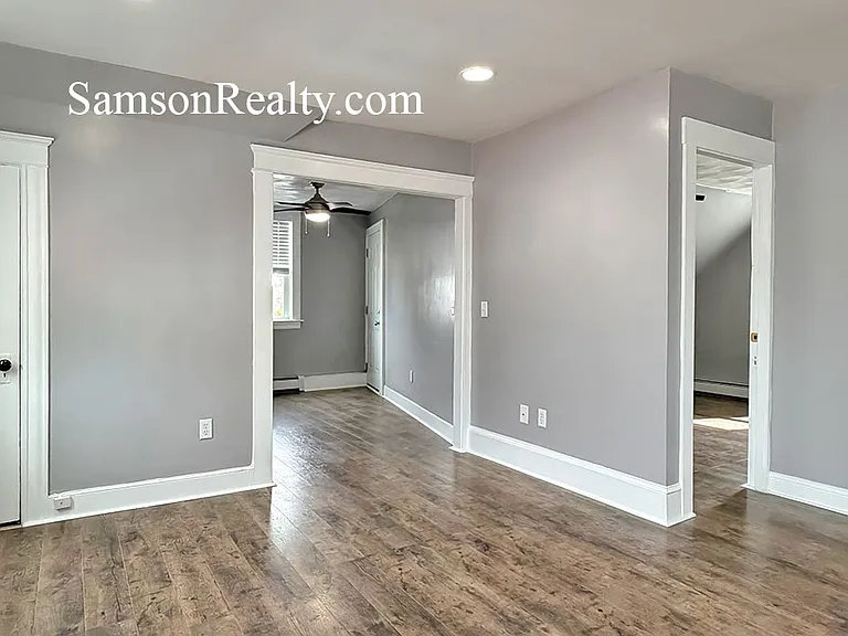 129 Abbott St #3 — Photo 16