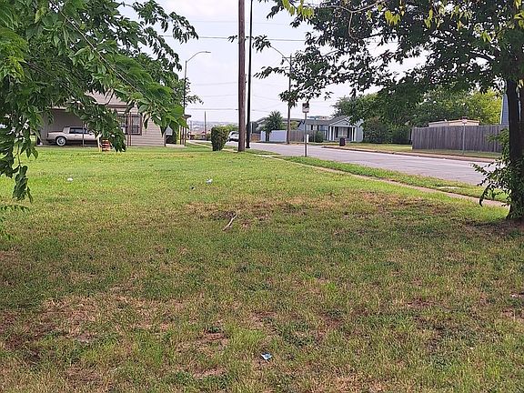 4th image of 5637 Humbert Ave