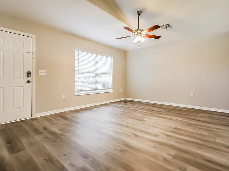 11730 Lynn Brook Cir — Photo 3