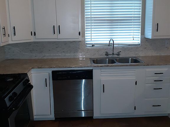 5th image of 1283 Pleasant Way