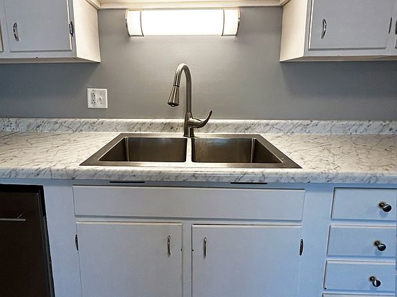 5th image of 11201 S Langley Ave APT 2G