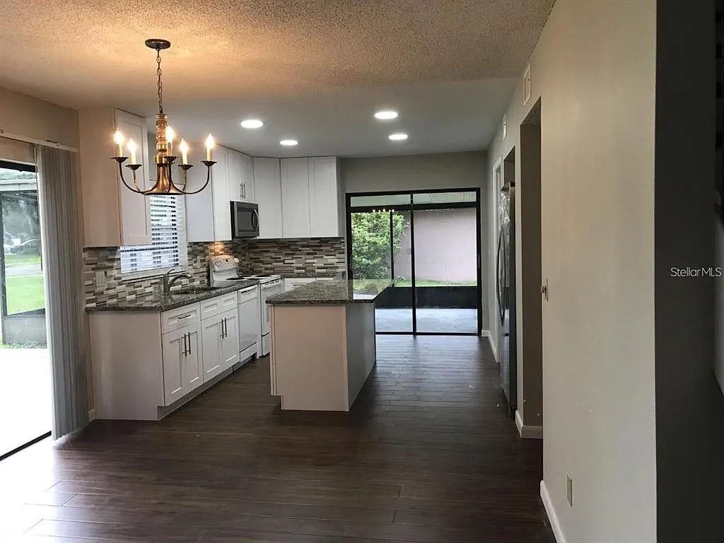4 bed, 2.5 bath, 1535 sqft, $2,700 — Photo 4