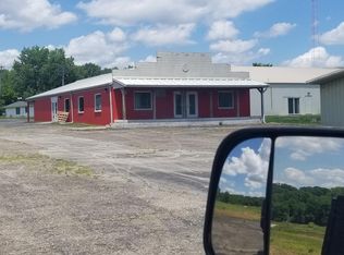 1710 W Polk Ave, Charleston, IL 61920