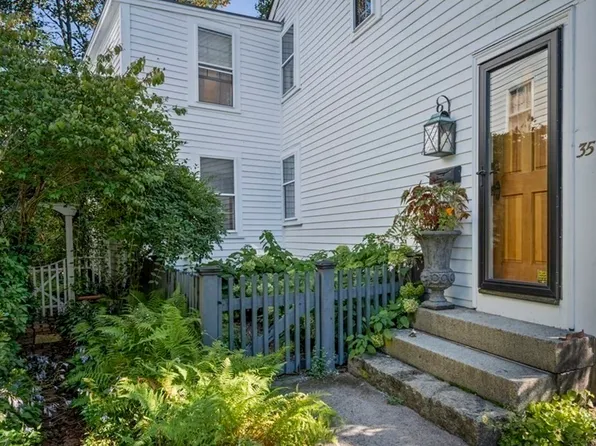 35 Wallis St, Beverly, MA 01915