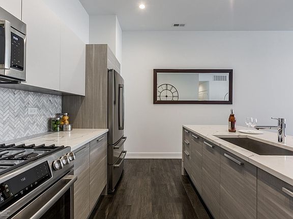5th image of 808 S Oakley Blvd #2