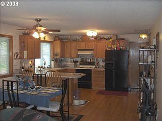 3rd image of 6802 NE Meadows Dr