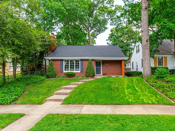 2nd image of 2214 Berkley Pl