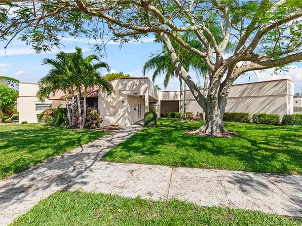 1957 NE Collins Cir APT 14-20, Jensen Beach, FL 34957
