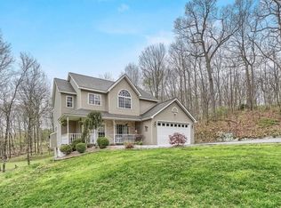 742 Noxon Rd, Poughkeepsie, NY 12603