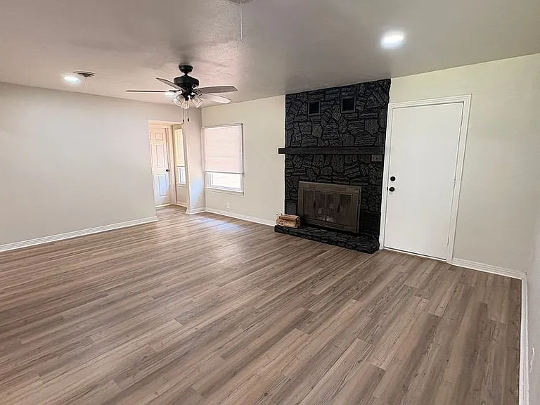 1505 S 49th St — Photo 3