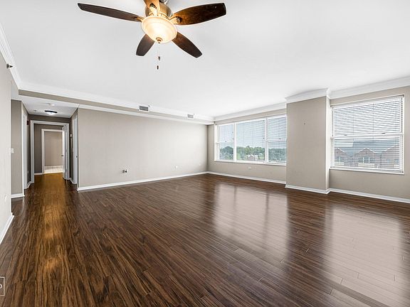 3rd image of 505-77 S Evergreen Ave #505