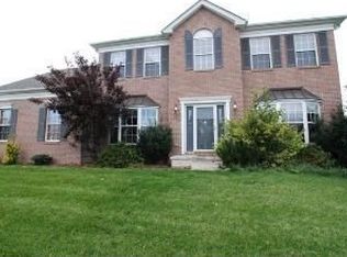 1114 Monroe Dr, Stewartsville, NJ 08886