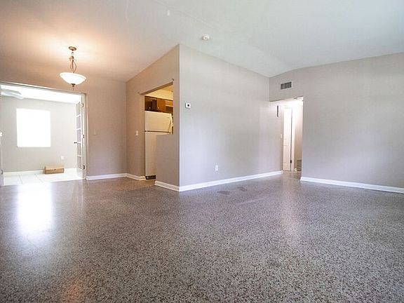 3rd image of 310 W Bay St