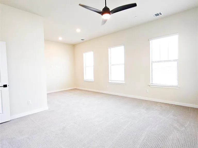 225 John Webster St — Photo 24