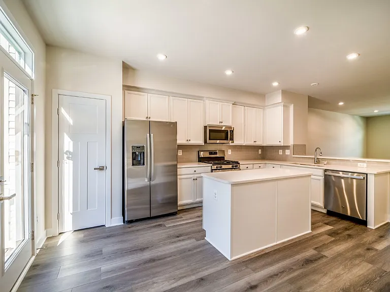 14062 Sunrise Valley Dr — Photo 9