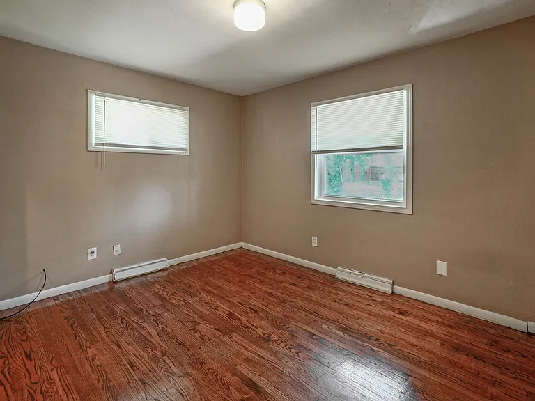 416 N Lincoln St — Photo 95