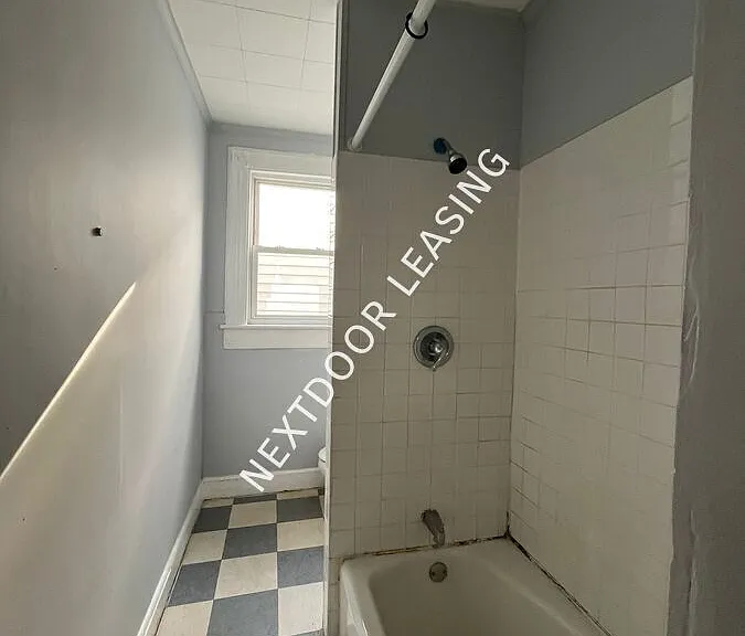 96 Brown Pl #SINGLEFAM — Photo 3