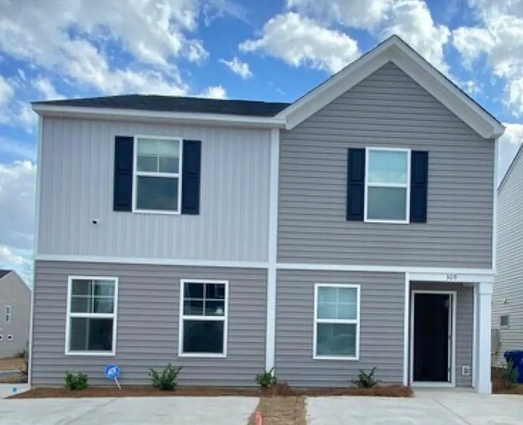 3 bed, 2.5 bath, 1351 sqft, $1,900 — Photo 1