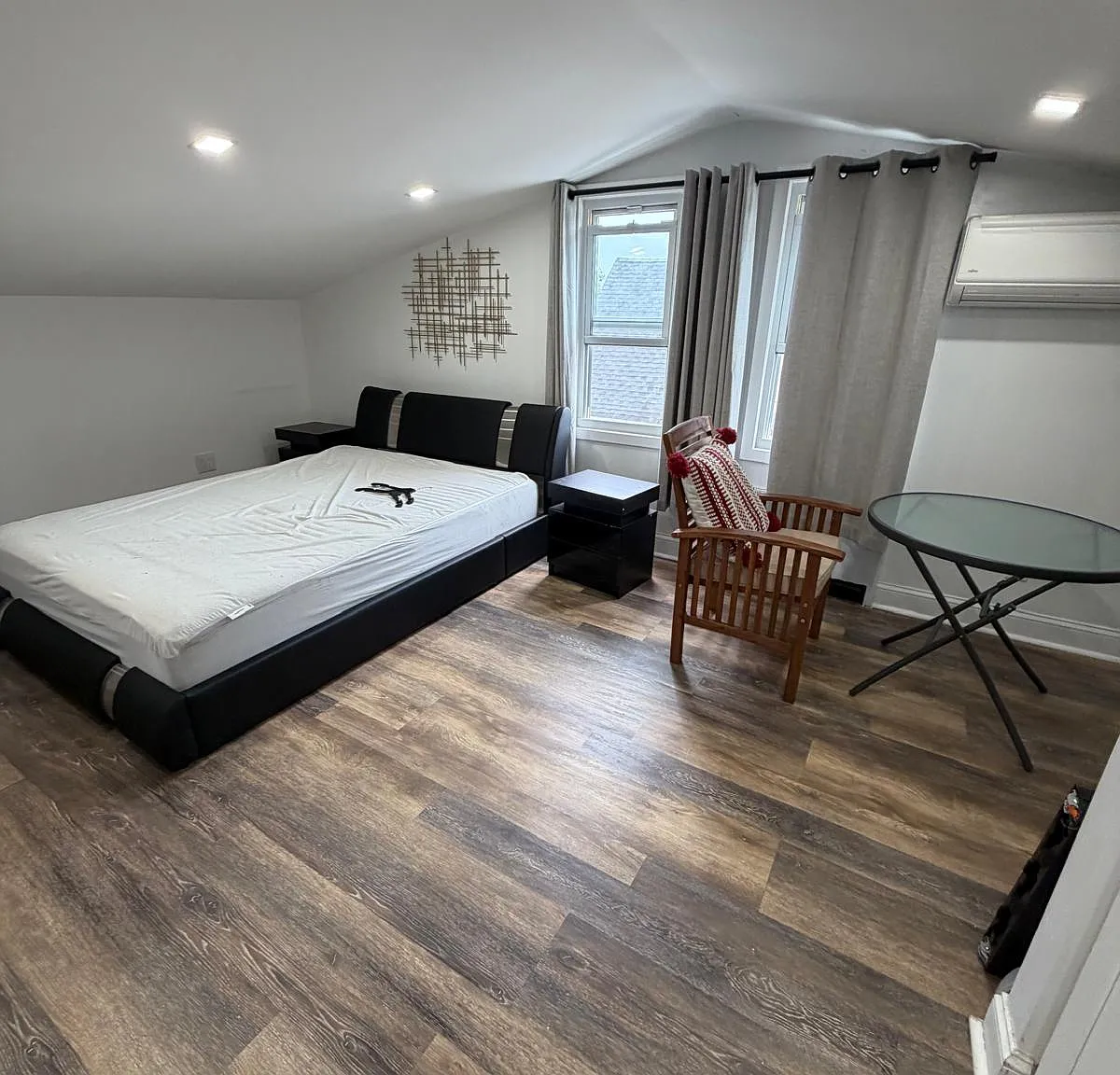 Studio, 500 sqft, $1,500 — Photo 2
