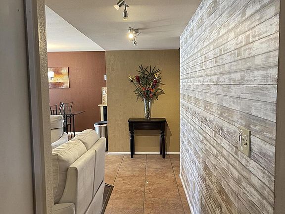 5th image of 1407 W Impala Ave
