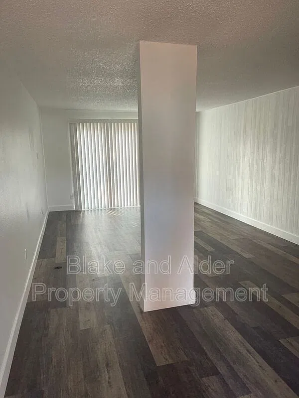 3 bed, 1.0 bath, 950 sqft, $1,595 — Photo 4