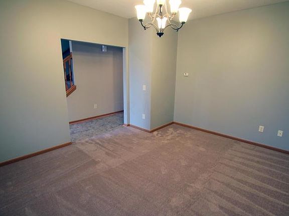 4th image of 3161 Thorndyke St