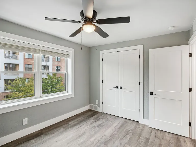 Broadway 46 Apartments — Photo 64