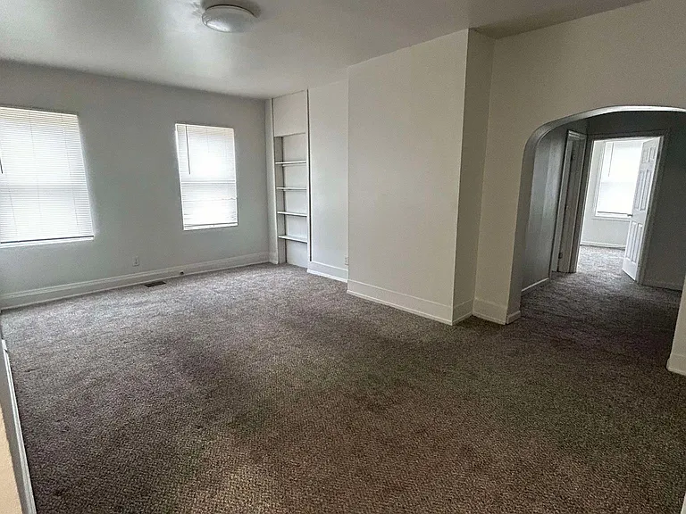 402 Elm St #2 — Photo 6
