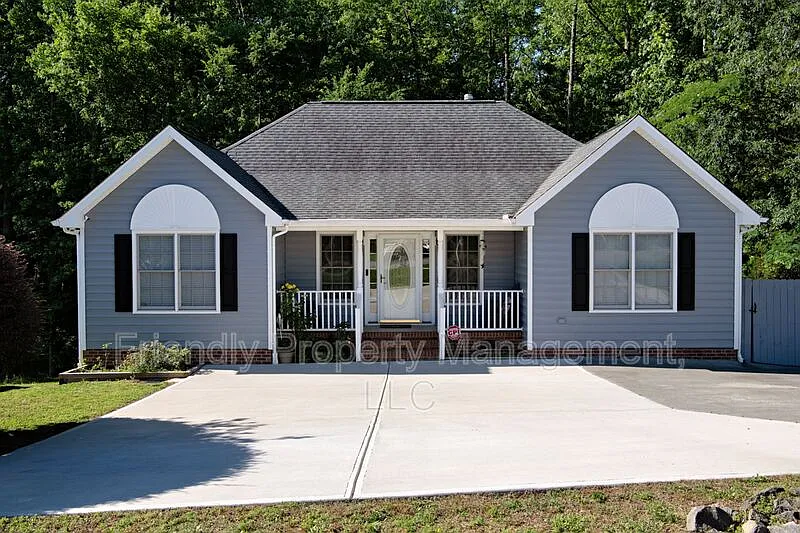 1608 Rogers Pointe Ln