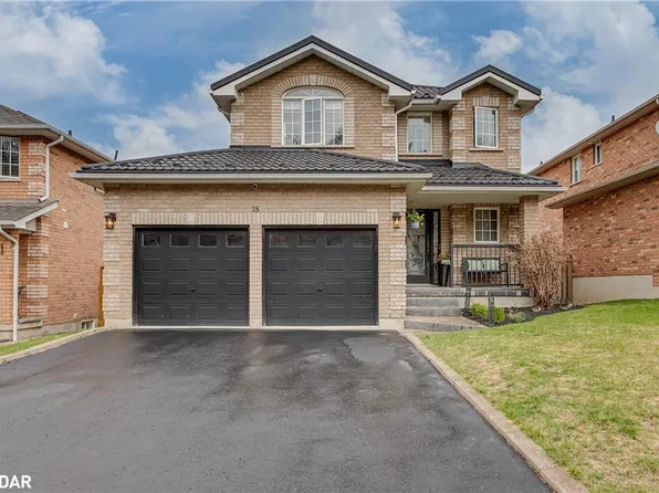 18 Bloom Cres, Barrie, ON L4N 0C9