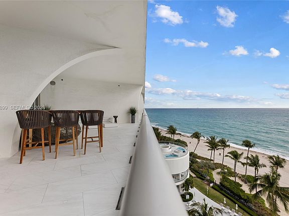 3rd image of 16901 Collins Ave APT 802