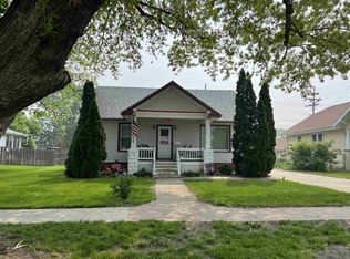 831 S 8th St, Norfolk, NE 68701