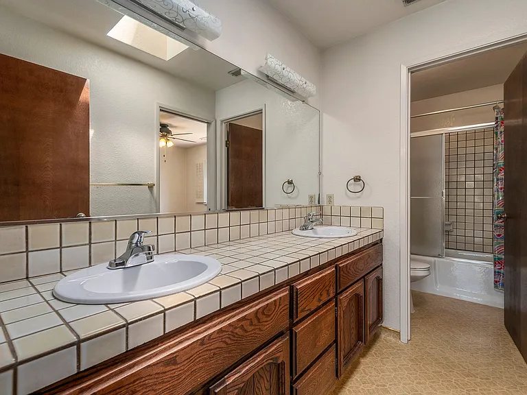 146 Mountain View Ave — Photo 16