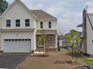 66 Berkley Blvd, Iselin, NJ 08830