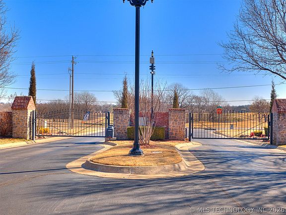 2nd image of 14482 S Vandalia Ave