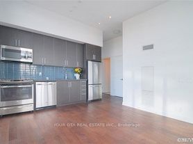 2212 Lake Shore Blvd W