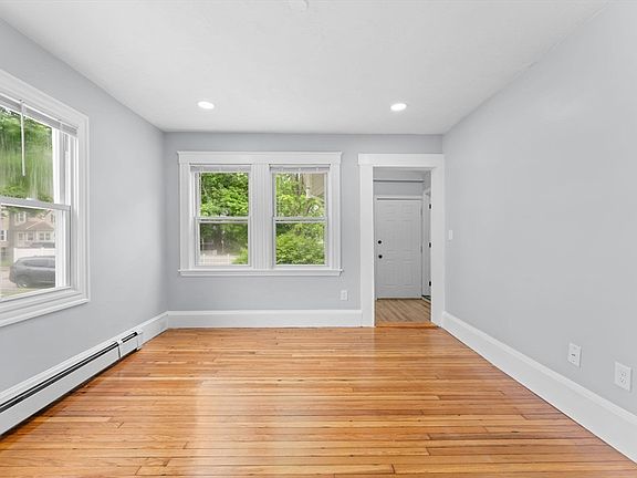 5th image of 49 Custer St