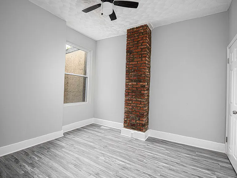 1832 Harlem Ave — Photo 11