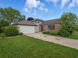 10463 Olcott Ave, Saint John, IN